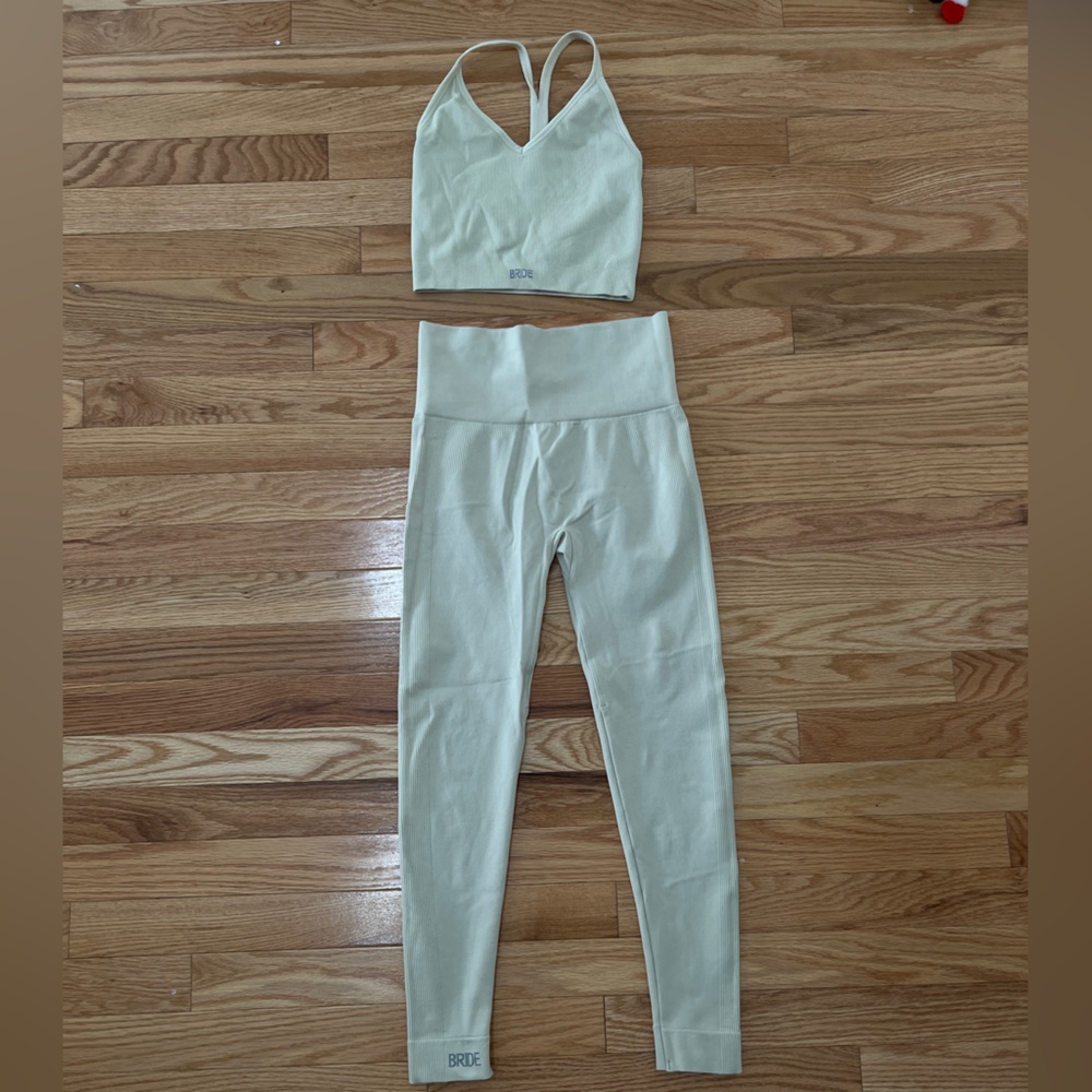 SET ACTIVE CUSTOM BRIDE WORKOUT SET CREAM